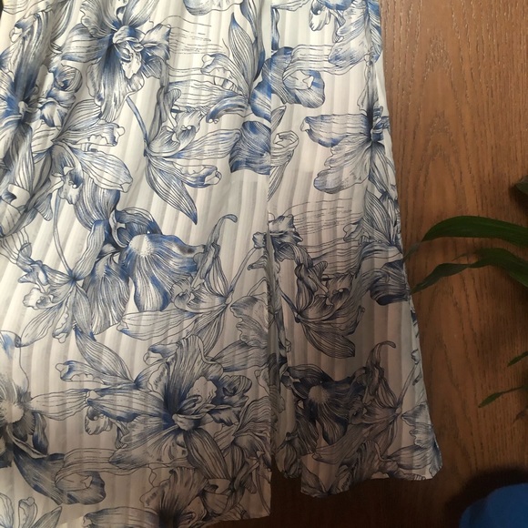 Angeleye floral open shoulder dress - Picture 6 of 9